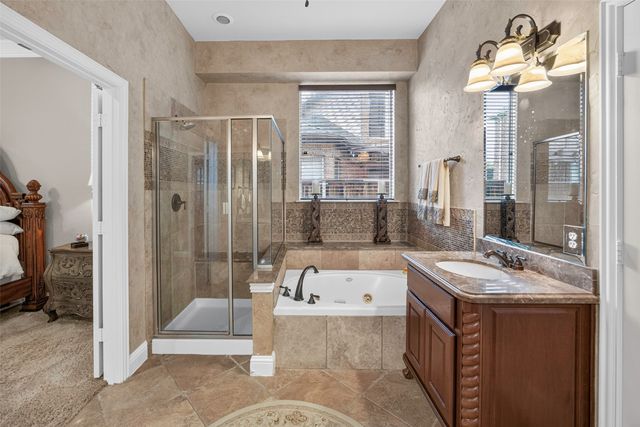 6820 River Park Circle, Fort Worth, TX 76116