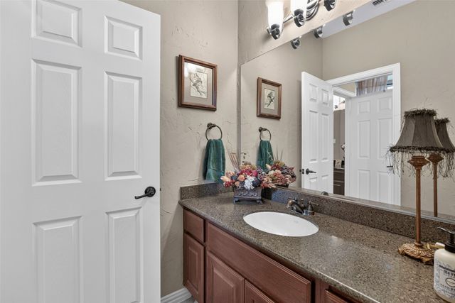 6820 River Park Circle, Fort Worth, TX 76116