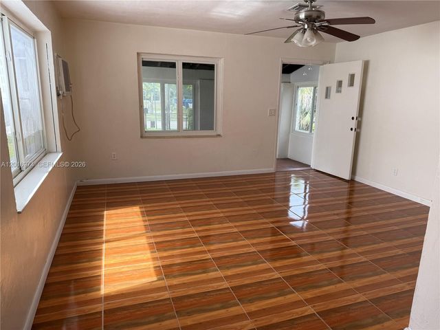 1510 NW 57th St, Miami, FL 33142