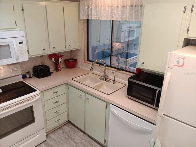 37536 AMIGO DRIVE, Zephyrhills, FL 33541