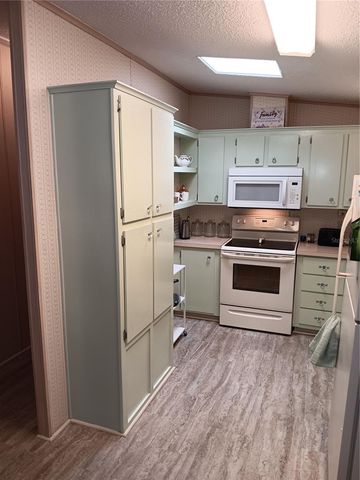 37536 AMIGO DRIVE, Zephyrhills, FL 33541