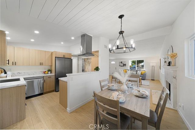 944 N Lyman Avenue, Covina, CA 91724