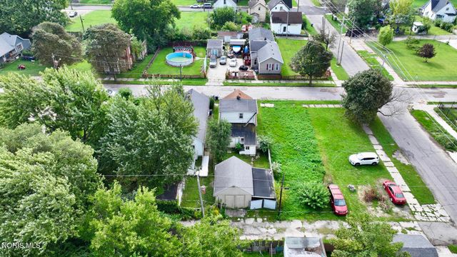 1107 Peck Street, Toledo, OH 43608