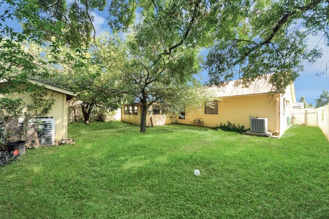 11610 Bowhead Drive, Houston, TX 77013