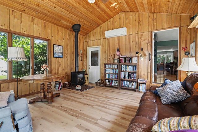 10492 Range Line Road, Berrien Springs, MI 49103