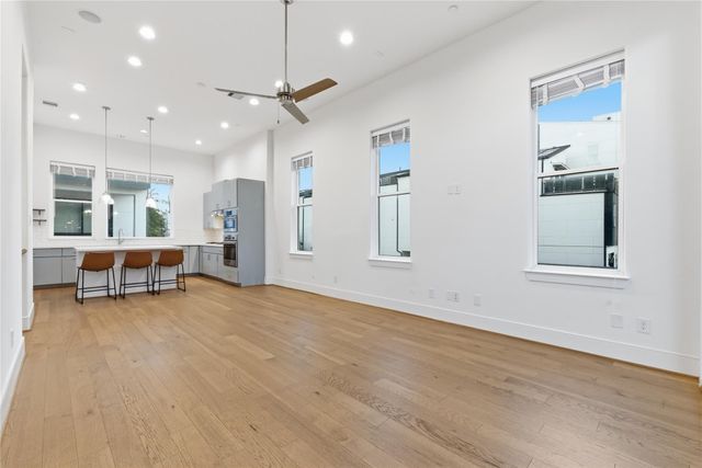 2412 Canal Street L, Houston, TX 77003