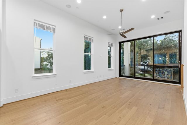 2412 Canal Street L, Houston, TX 77003