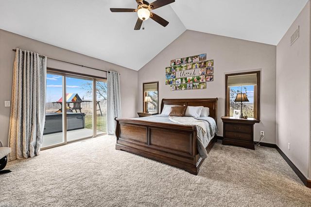 4722 Oakwood ROAD, Franklin, WI 53132