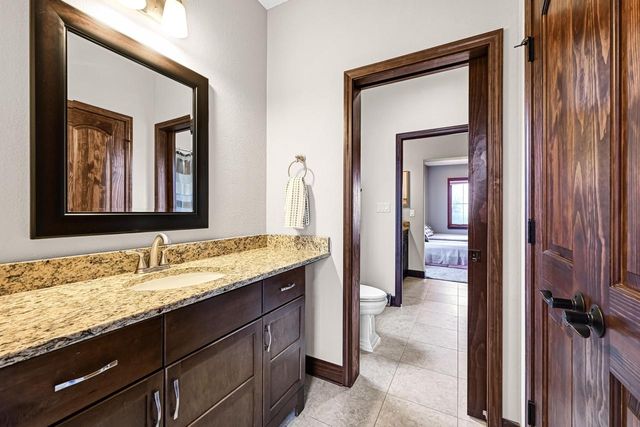 4722 Oakwood ROAD, Franklin, WI 53132