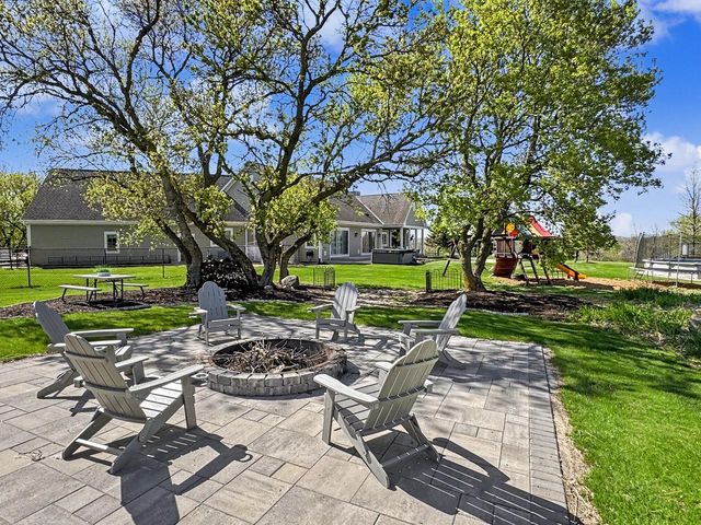4722 Oakwood ROAD, Franklin, WI 53132