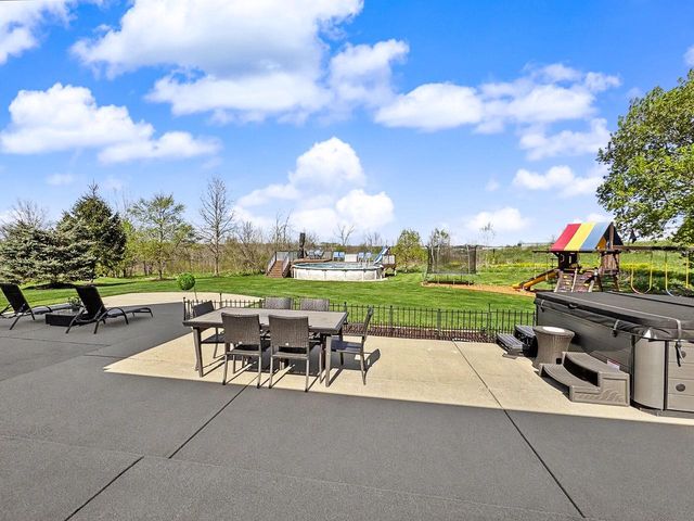 4722 Oakwood ROAD, Franklin, WI 53132