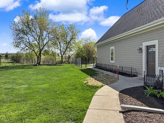 4722 Oakwood ROAD, Franklin, WI 53132