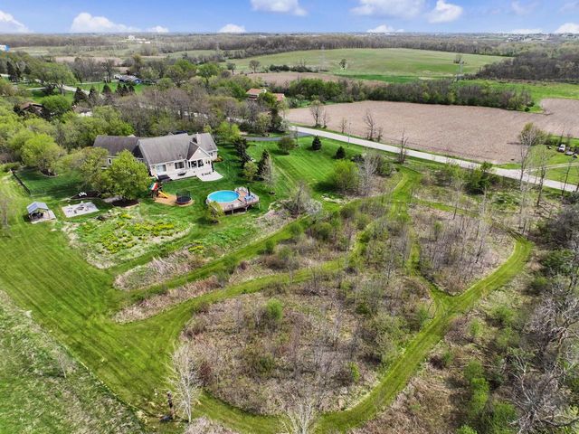 4722 Oakwood ROAD, Franklin, WI 53132