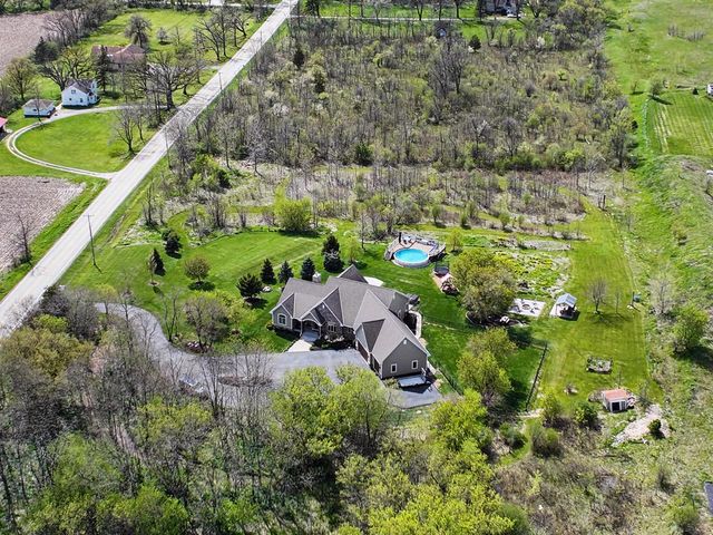 4722 Oakwood ROAD, Franklin, WI 53132