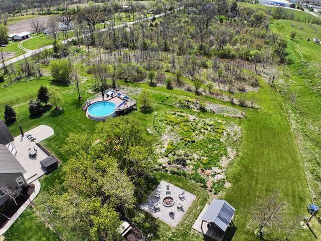 4722 Oakwood ROAD, Franklin, WI 53132