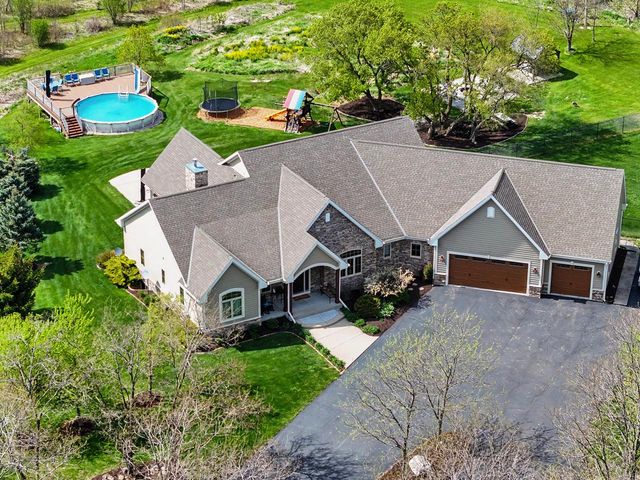 4722 Oakwood ROAD, Franklin, WI 53132