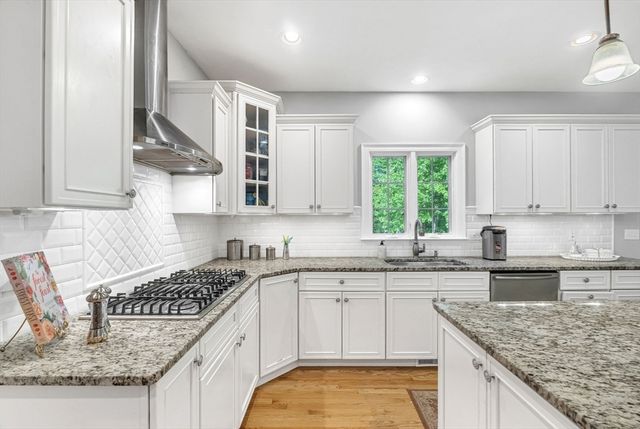 1125 Burroughs Rd, Boxborough, MA 01719