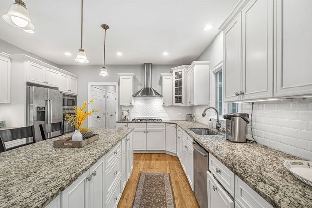 1125 Burroughs Rd, Boxborough, MA 01719