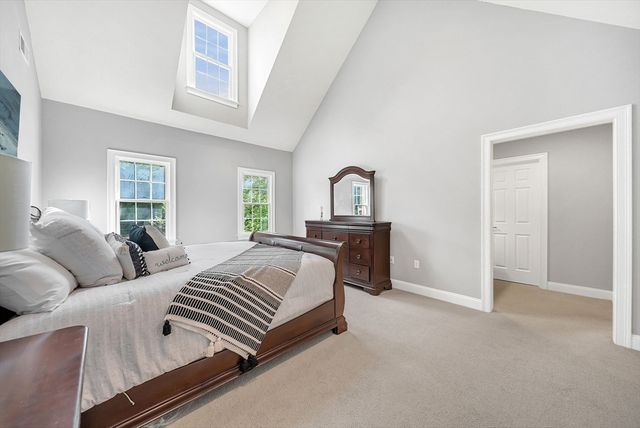 1125 Burroughs Rd, Boxborough, MA 01719