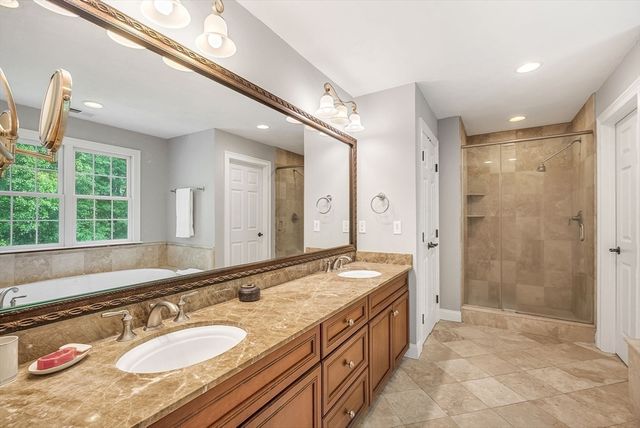 1125 Burroughs Rd, Boxborough, MA 01719