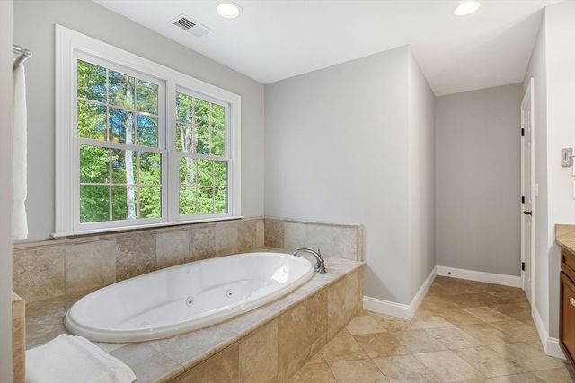 1125 Burroughs Rd, Boxborough, MA 01719