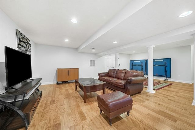 1125 Burroughs Rd, Boxborough, MA 01719
