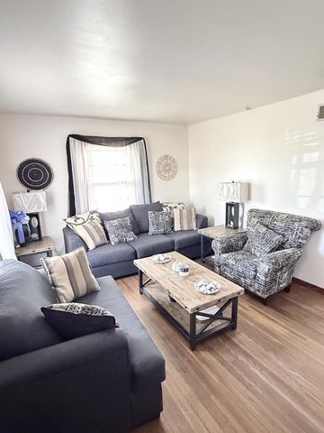 5701 N 79th STREET, Milwaukee, WI 53218