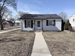 5701 N 79th STREET, Milwaukee, WI 53218