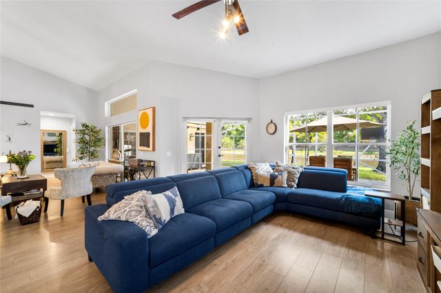 1156 Cedar Falls Dr, Weston, FL 33327