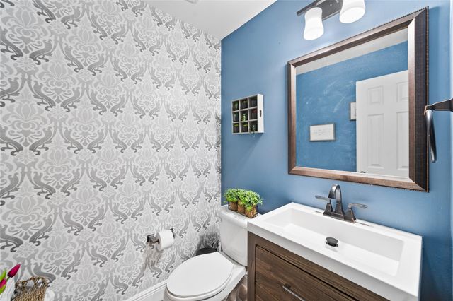 1156 Cedar Falls Dr, Weston, FL 33327