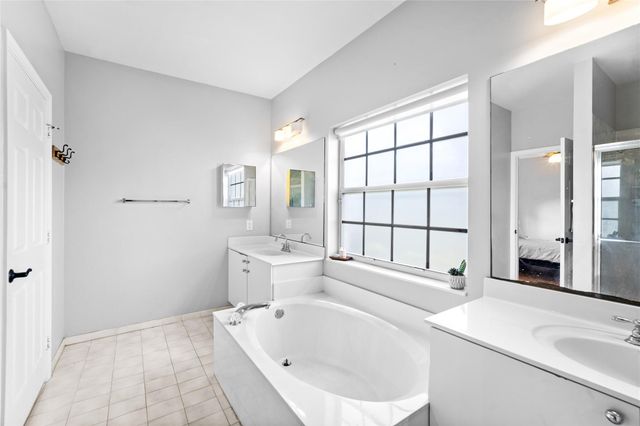 1156 Cedar Falls Dr, Weston, FL 33327