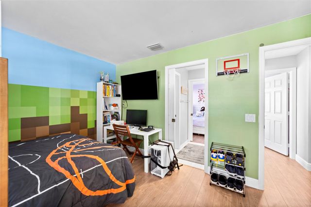 1156 Cedar Falls Dr, Weston, FL 33327