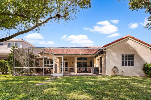 1156 Cedar Falls Dr, Weston, FL 33327