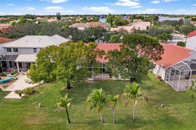 1156 Cedar Falls Dr, Weston, FL 33327
