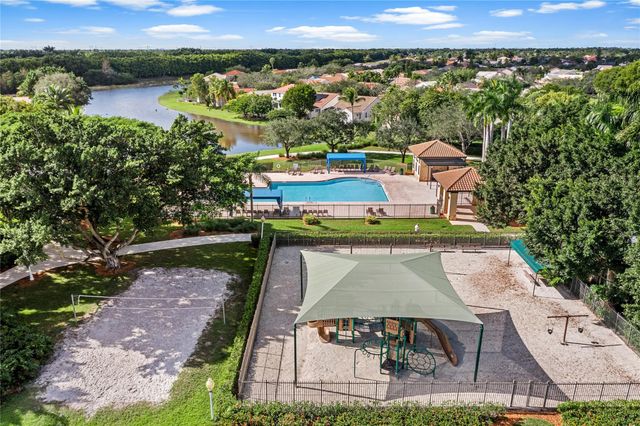 1156 Cedar Falls Dr, Weston, FL 33327