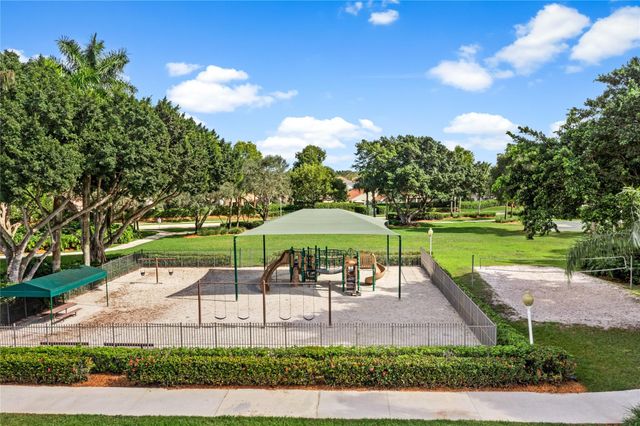 1156 Cedar Falls Dr, Weston, FL 33327