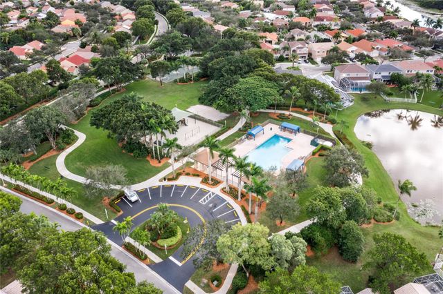 1156 Cedar Falls Dr, Weston, FL 33327