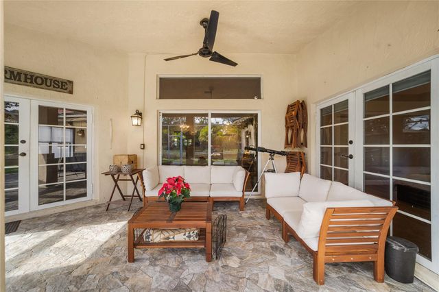 1156 Cedar Falls Dr, Weston, FL 33327