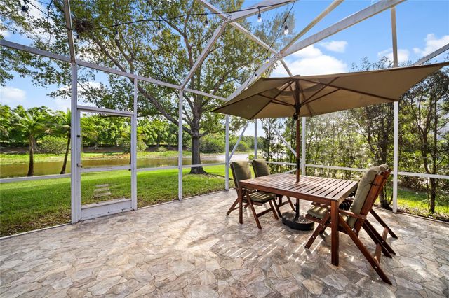 1156 Cedar Falls Dr, Weston, FL 33327