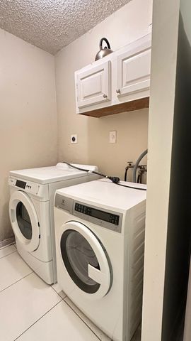 173 Lake Dora Drive 173, West Palm Beach, FL 33411