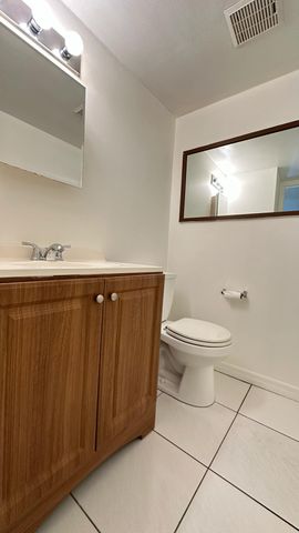 173 Lake Dora Drive 173, West Palm Beach, FL 33411