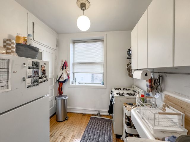 2019 N Humboldt Boulevard 2E, Chicago, IL 60647