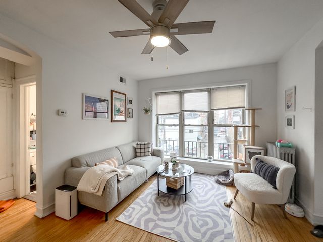 2019 N Humboldt Boulevard 2E, Chicago, IL 60647