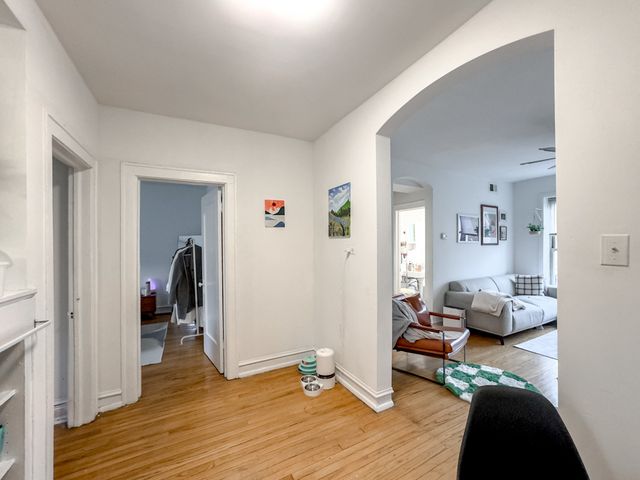 2019 N Humboldt Boulevard 2E, Chicago, IL 60647