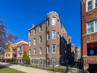 2019 N Humboldt Boulevard 2E, Chicago, IL 60647