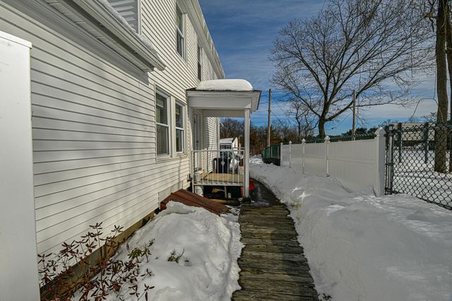 1 Thompson Road, Nashua, NH 03060