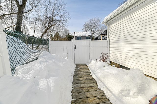 1 Thompson Road, Nashua, NH 03060