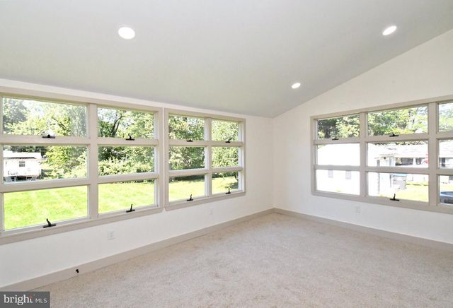 341 LAURELWOOD RD, Pottstown, PA 19465