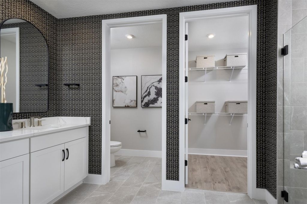 Image 11 of property listing at 17375 MOONFLOWER DRIVE 102, Venice, FL 34293