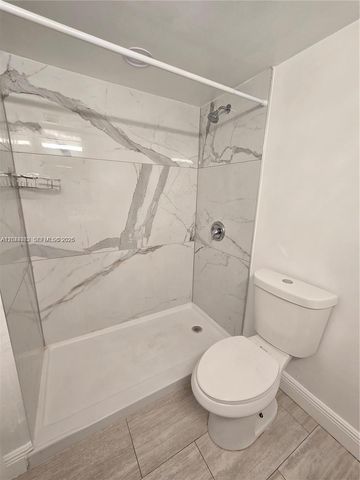 2890 N Oakland Forest Drive 102, Oakland Park, FL 33309